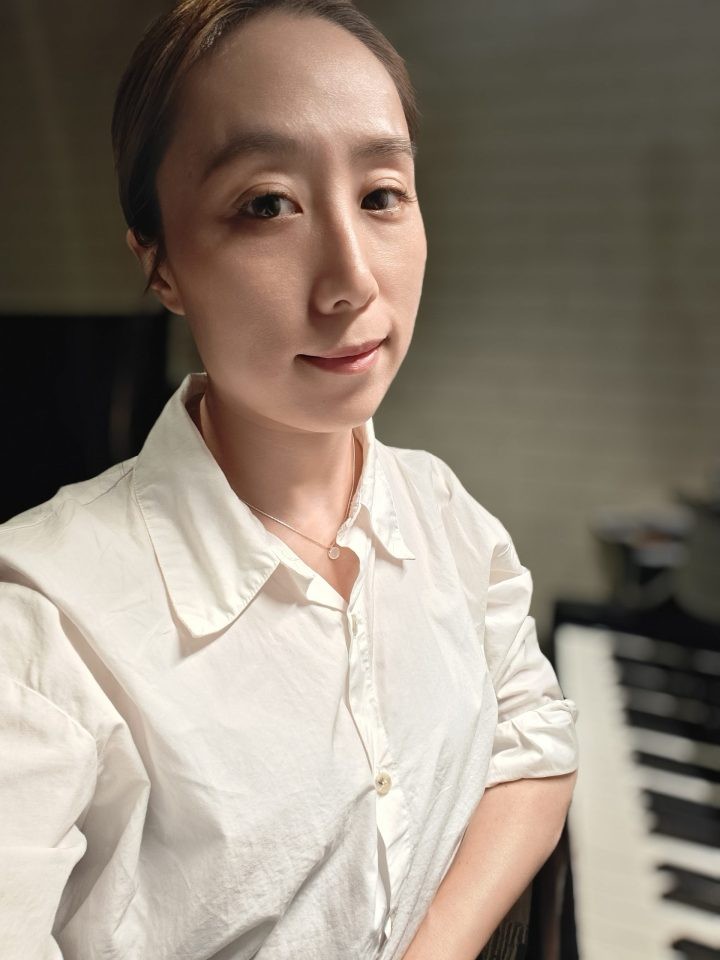 Piano teacher Ms Ranee Luo